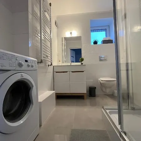 Inside Solec With Private Parking Apartmán *