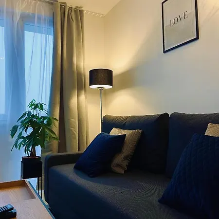 Inside Solec With Private Parking Varšava