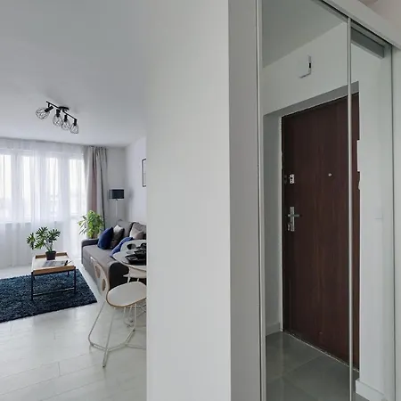 Inside Solec With Private Parking Apartment Warschau
